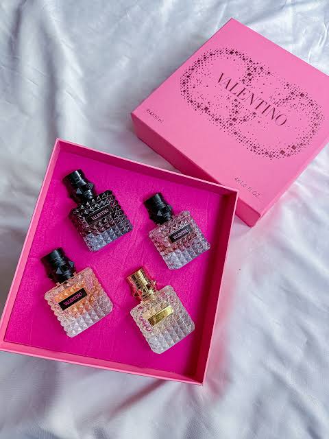 Valentino perfume gift set 4 in 1 4×30 ml