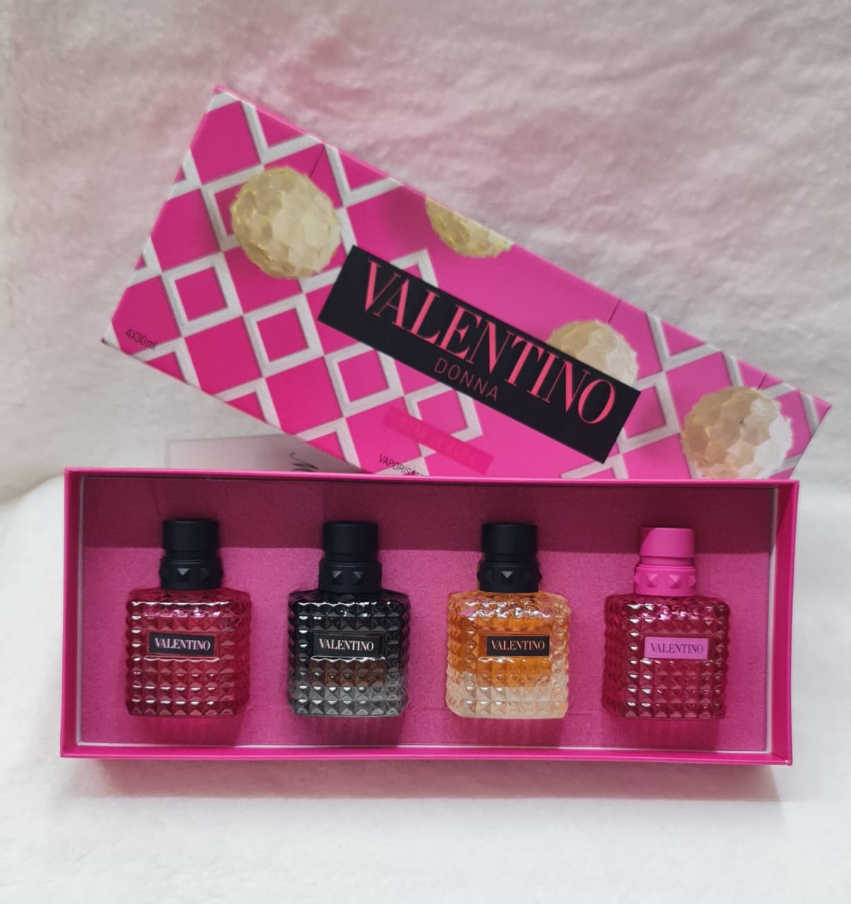 Valentino perfume gift set 4 In 1 4×30 ml